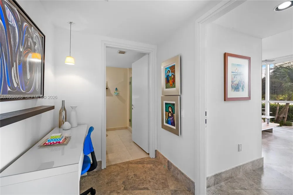 450 Alton Rd #704 Miami Beach, FL 33139