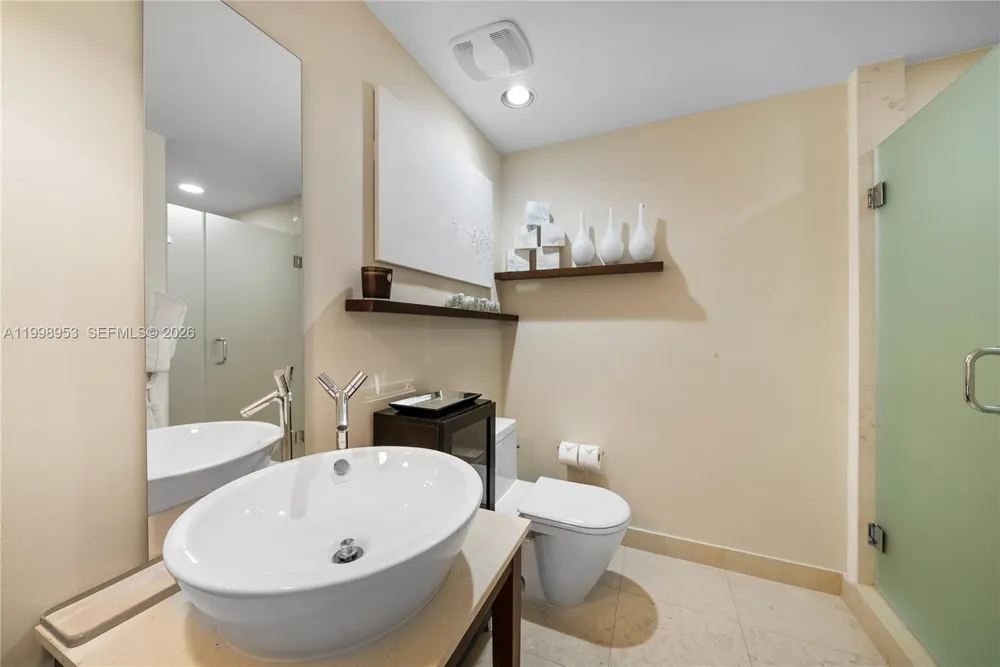 450 Alton Rd #704 Miami Beach, FL 33139