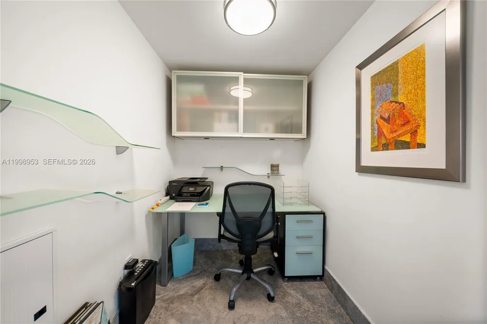 450 Alton Rd #704 Miami Beach, FL 33139