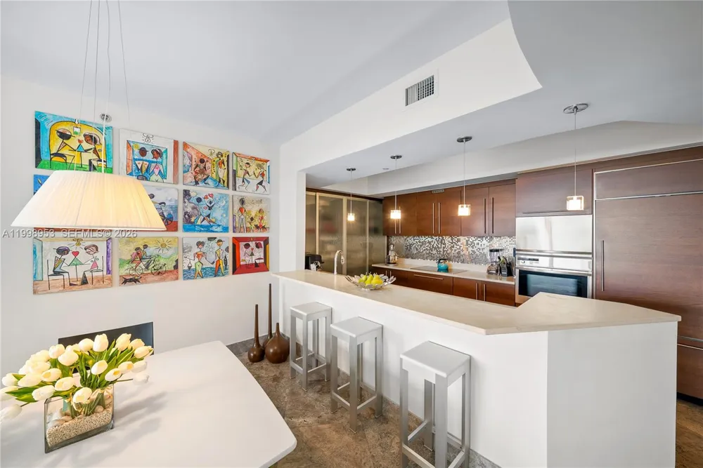 450 Alton Rd #704 Miami Beach, FL 33139