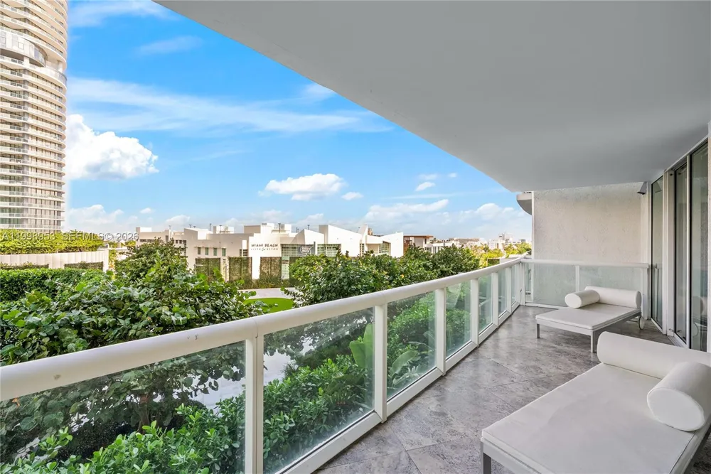 450 Alton Rd #704 Miami Beach, FL 33139