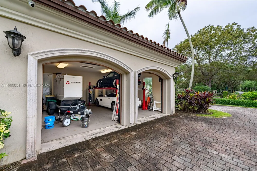 12101 Moss Ranch Rd Pinecrest, FL 33156