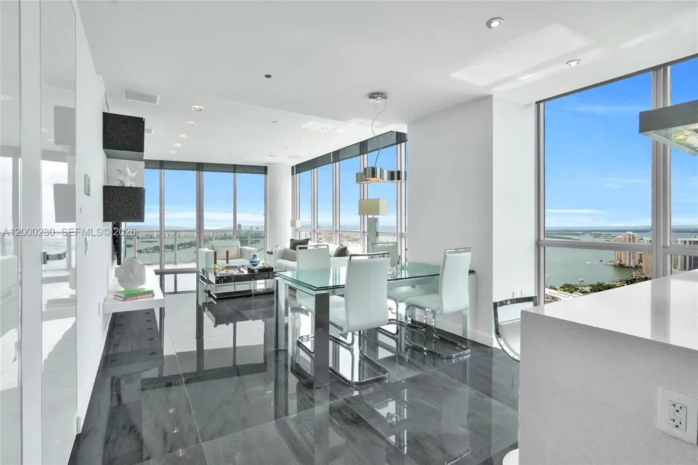 1100 Biscayne Blvd #6001 Miami, FL 33132