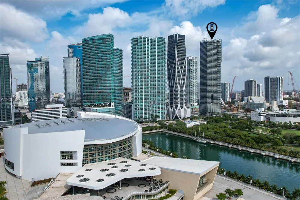 1100 Biscayne Blvd #6001 Miami, FL 33132
