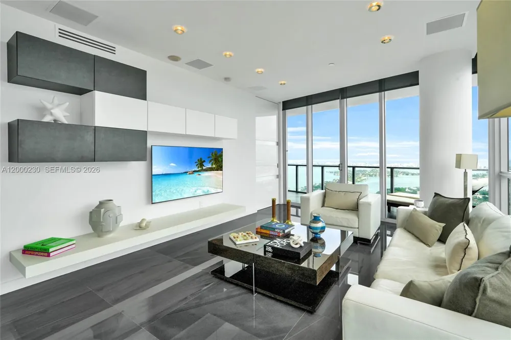 1100 Biscayne Blvd #6001 Miami, FL 33132