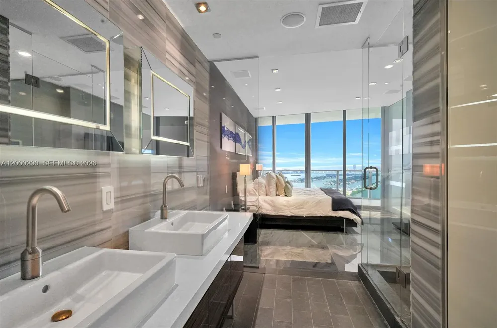 1100 Biscayne Blvd #6001 Miami, FL 33132