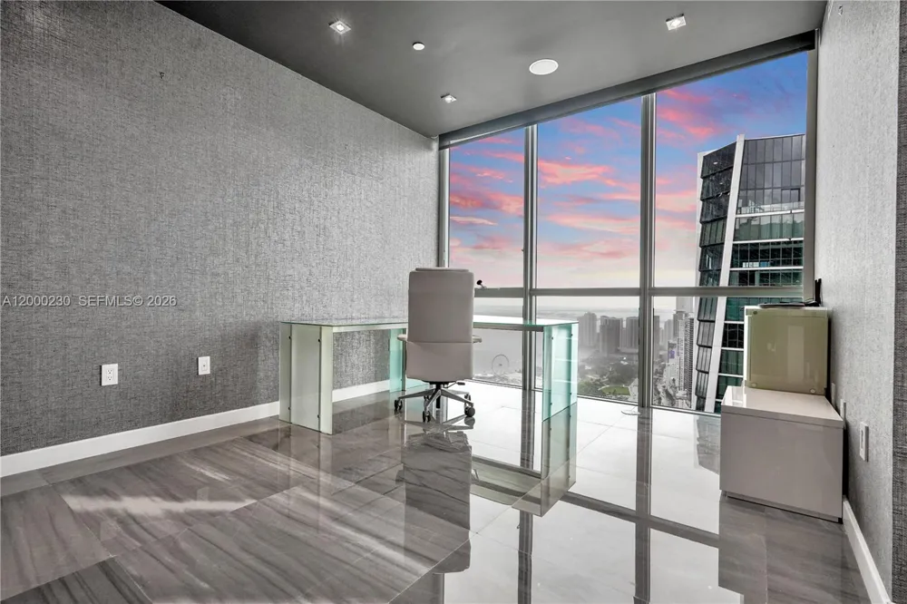 1100 Biscayne Blvd #6001 Miami, FL 33132