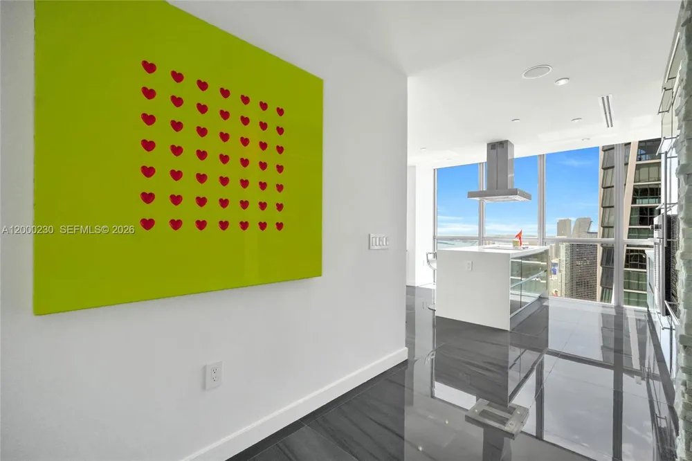 1100 Biscayne Blvd #6001 Miami, FL 33132