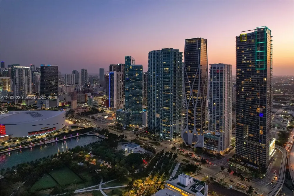 1100 Biscayne Blvd #6001 Miami, FL 33132