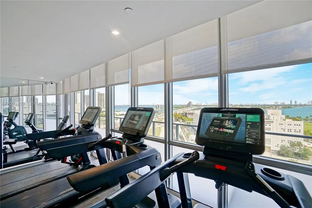 1100 Biscayne Blvd #6001 Miami, FL 33132