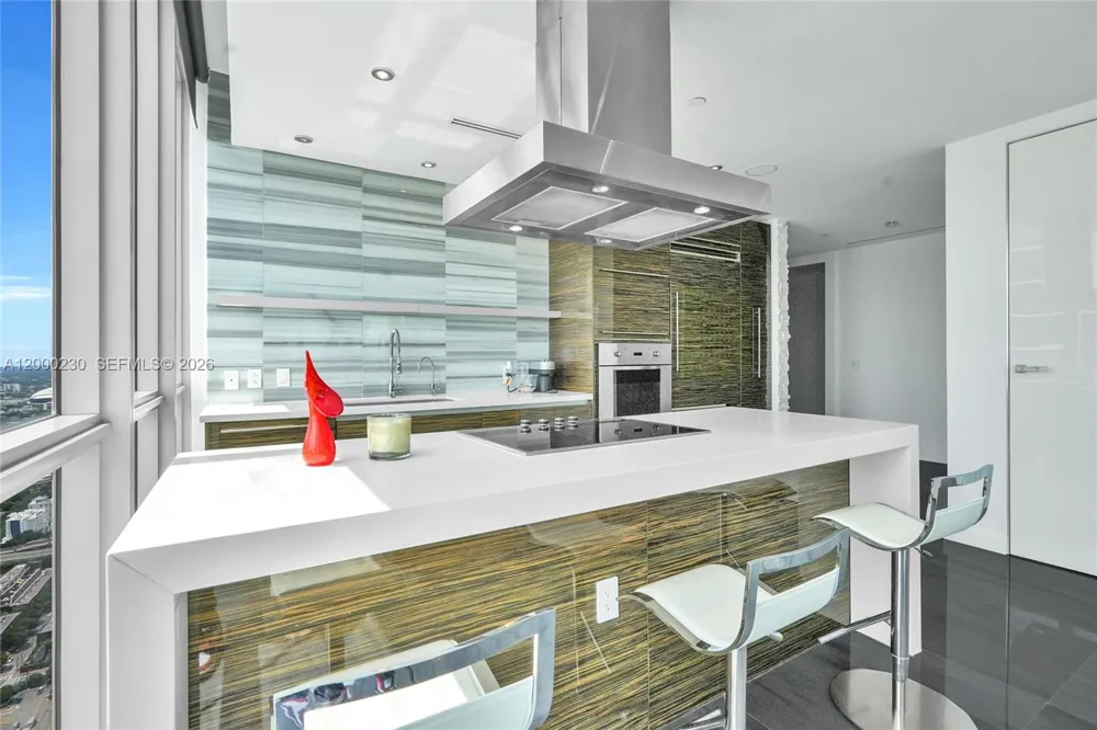 1100 Biscayne Blvd #6001 Miami, FL 33132