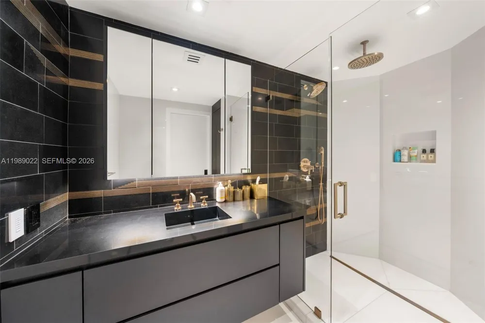 9999 Collins Ave #11J Bal Harbour, FL 33154