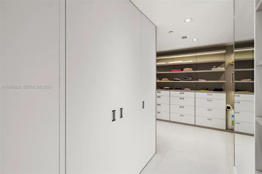 9999 Collins Ave #11J Bal Harbour, FL 33154