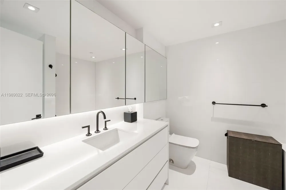 9999 Collins Ave #11J Bal Harbour, FL 33154