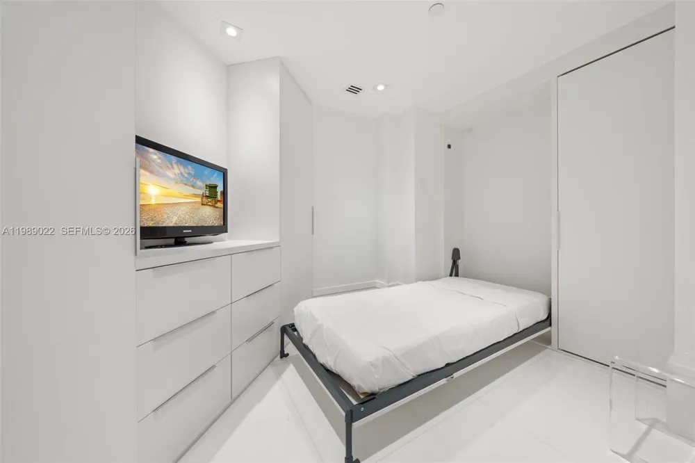 9999 Collins Ave #11J Bal Harbour, FL 33154