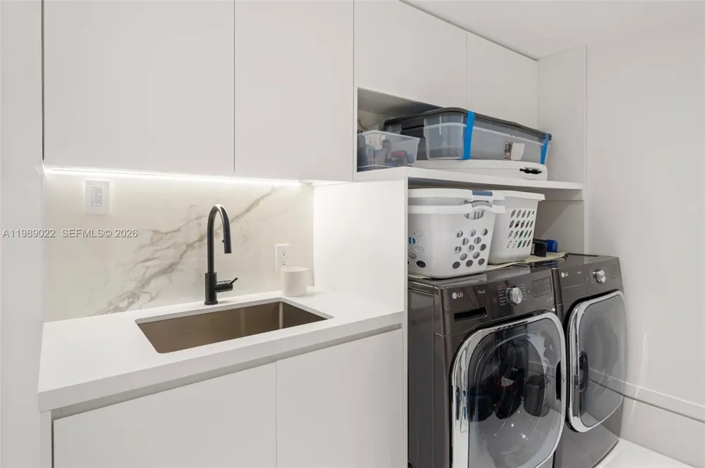 9999 Collins Ave #11J Bal Harbour, FL 33154