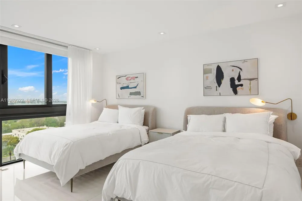 9999 Collins Ave #11J Bal Harbour, FL 33154
