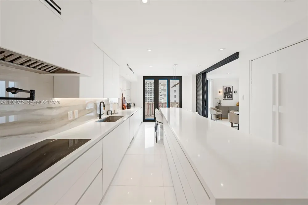 9999 Collins Ave #11J Bal Harbour, FL 33154