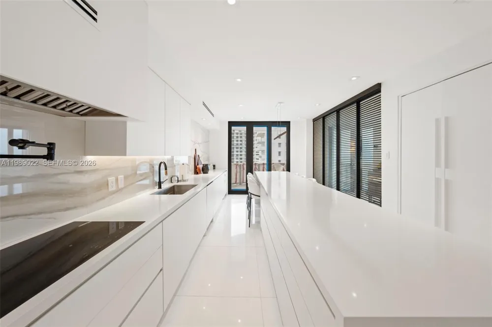 9999 Collins Ave #11J Bal Harbour, FL 33154