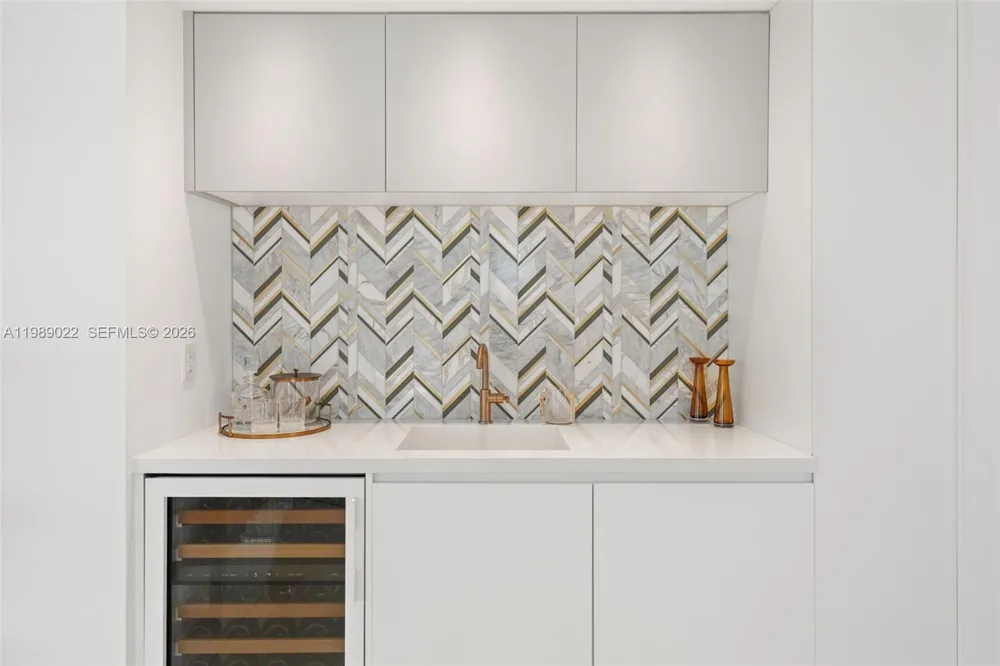 9999 Collins Ave #11J Bal Harbour, FL 33154