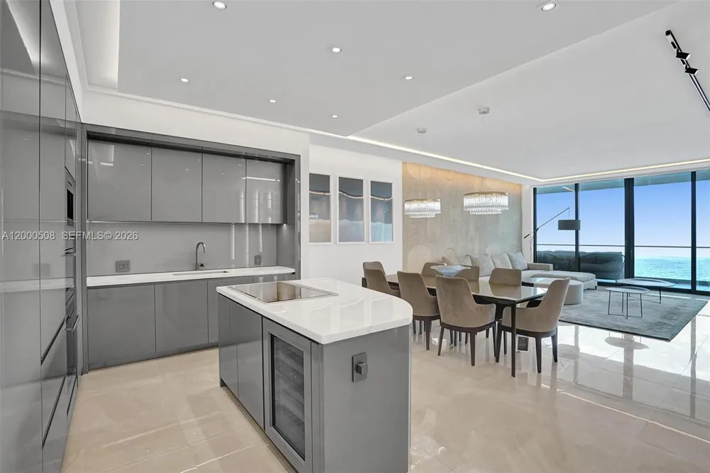 18975 COLLINS AVE #2001 Sunny Isles Beach, FL 33160