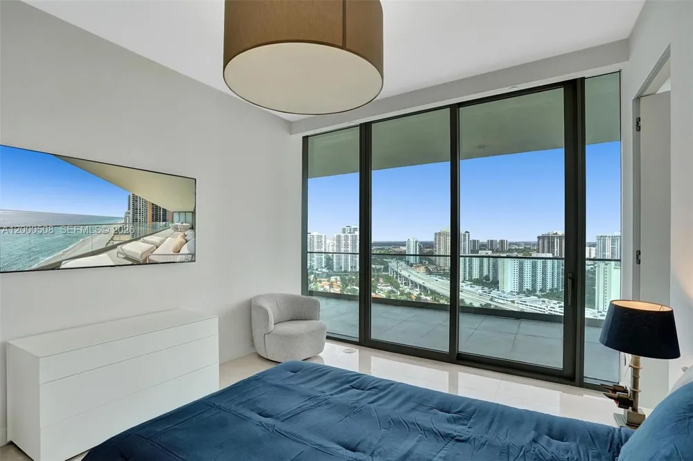 18975 COLLINS AVE #2001 Sunny Isles Beach, FL 33160