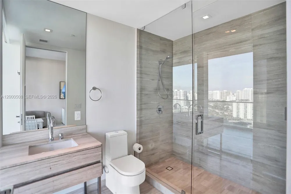 18975 COLLINS AVE #2001 Sunny Isles Beach, FL 33160