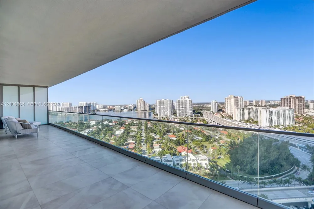 18975 COLLINS AVE #2001 Sunny Isles Beach, FL 33160