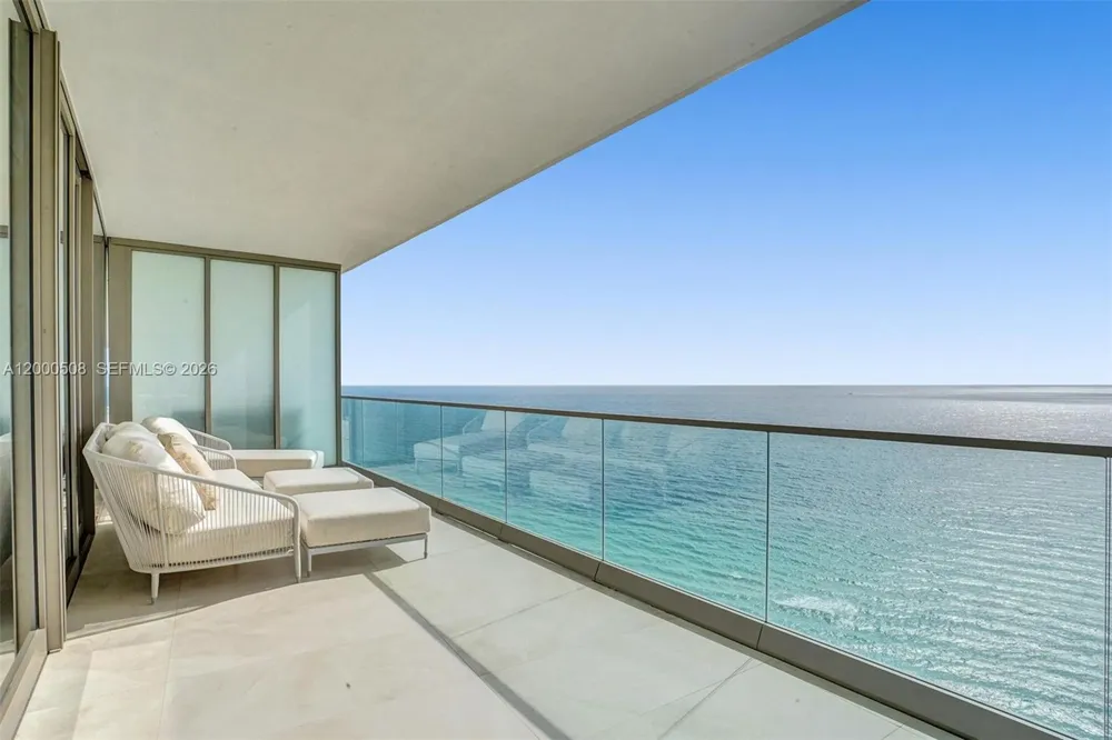 18975 COLLINS AVE #2001 Sunny Isles Beach, FL 33160