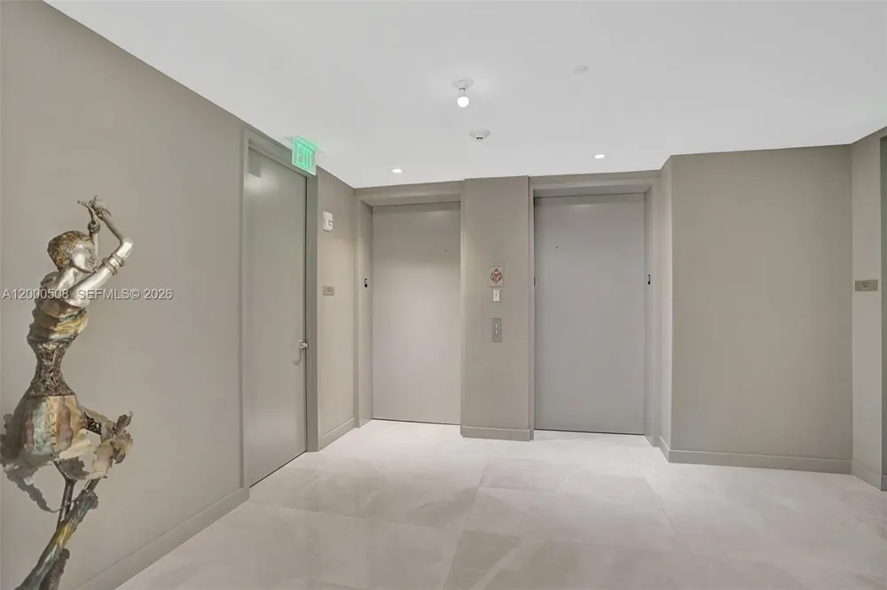18975 COLLINS AVE #2001 Sunny Isles Beach, FL 33160