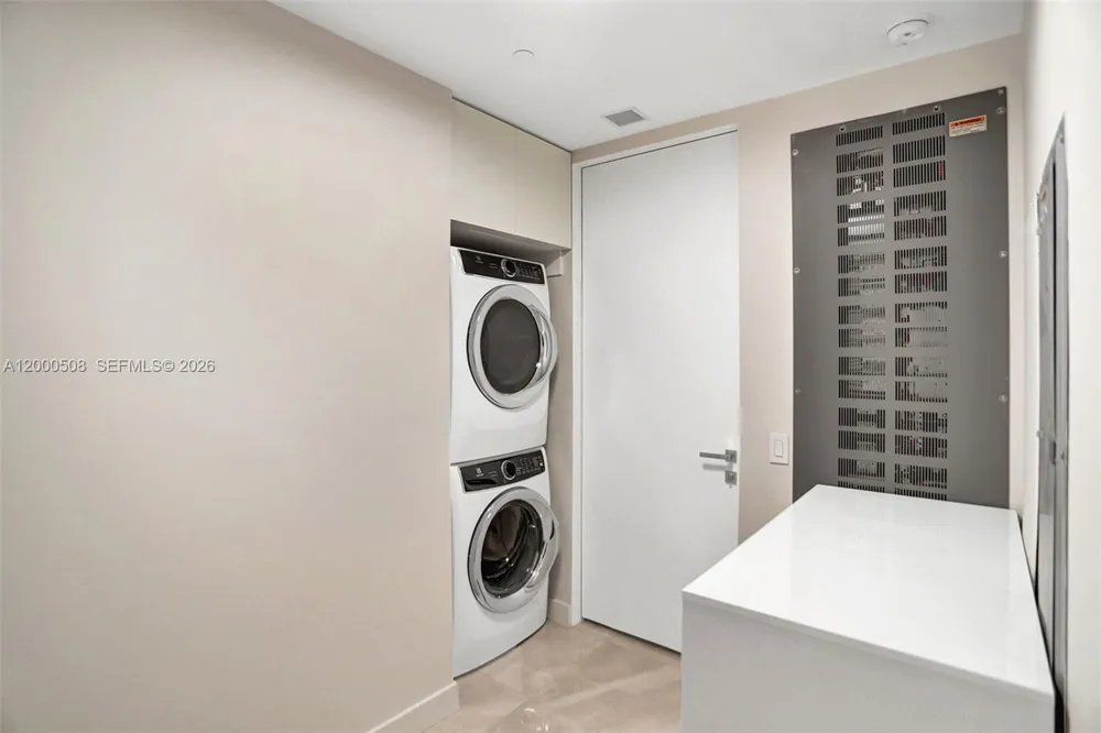 18975 COLLINS AVE #2001 Sunny Isles Beach, FL 33160