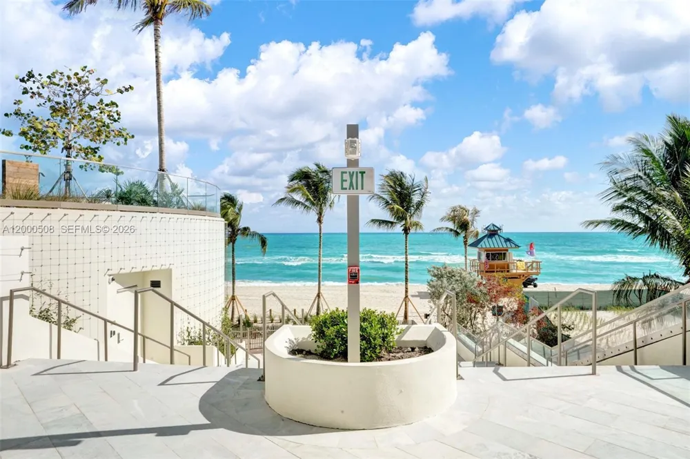 18975 COLLINS AVE #2001 Sunny Isles Beach, FL 33160