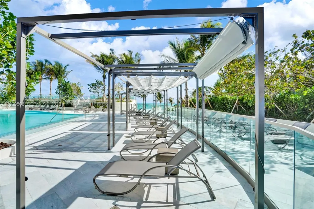 18975 COLLINS AVE #2001 Sunny Isles Beach, FL 33160
