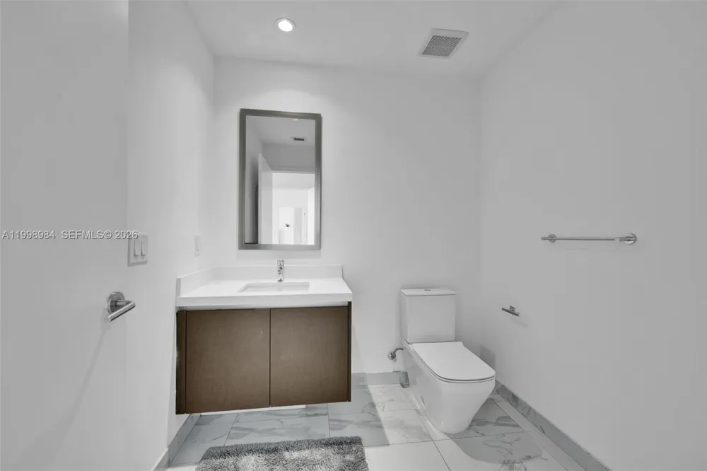 851 NE 1st Ave #3708 Miami, FL 33132
