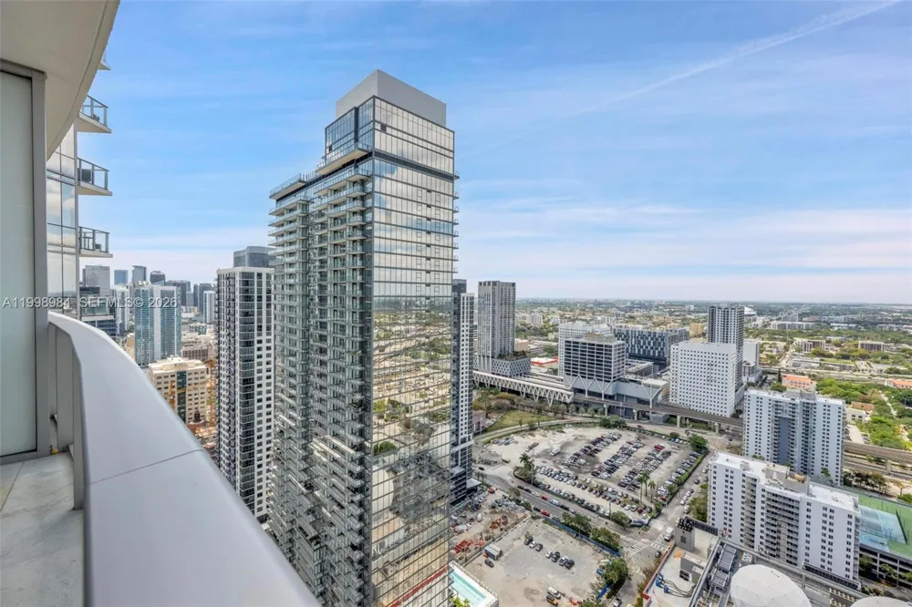 851 NE 1st Ave #3708 Miami, FL 33132