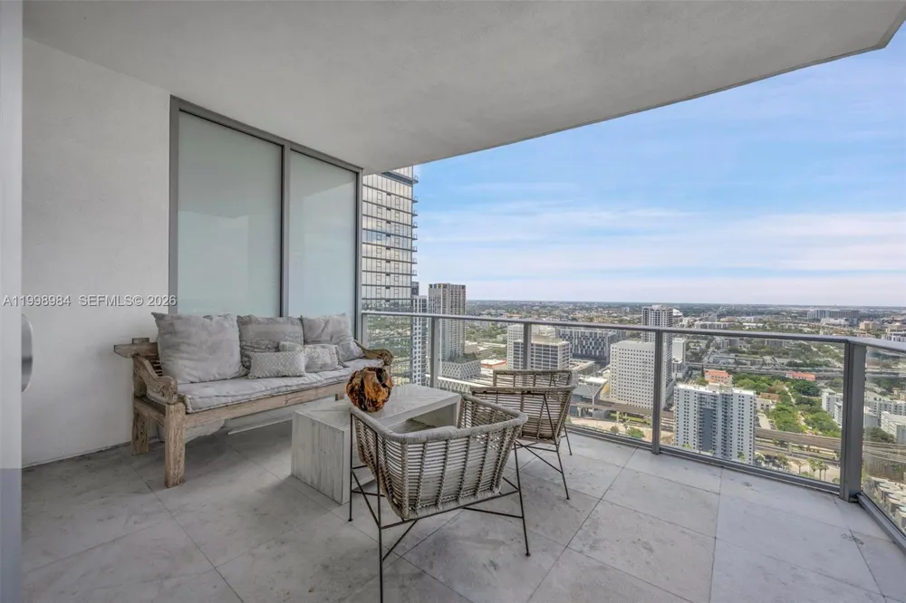 851 NE 1st Ave #3708 Miami, FL 33132