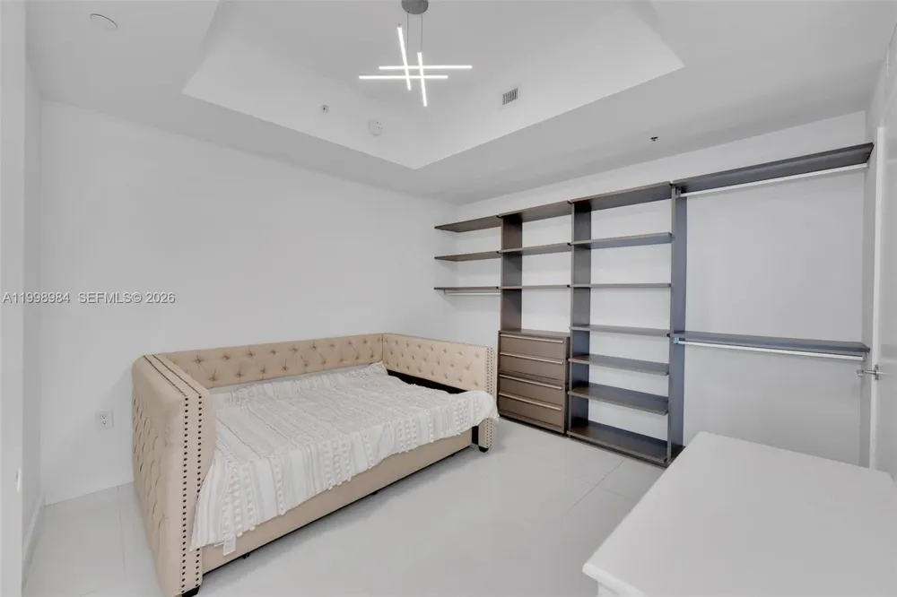 851 NE 1st Ave #3708 Miami, FL 33132