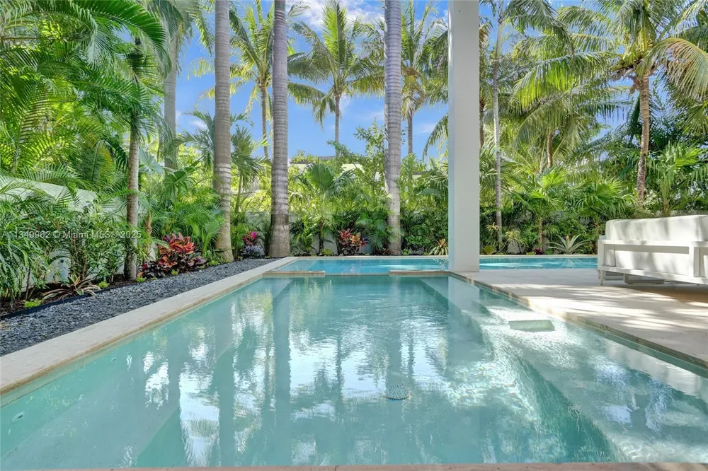 Address Not Shown Golden Beach, FL 33160