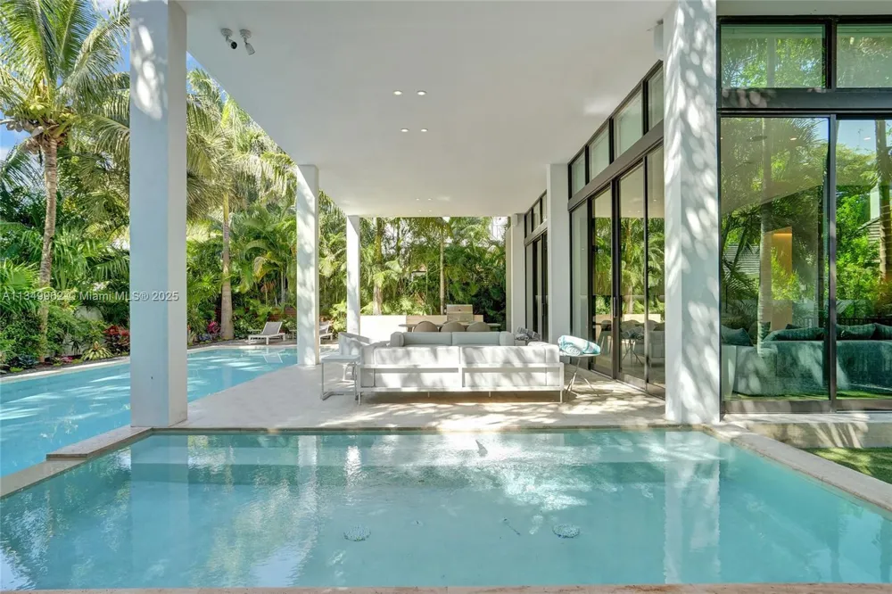Address Not Shown Golden Beach, FL 33160