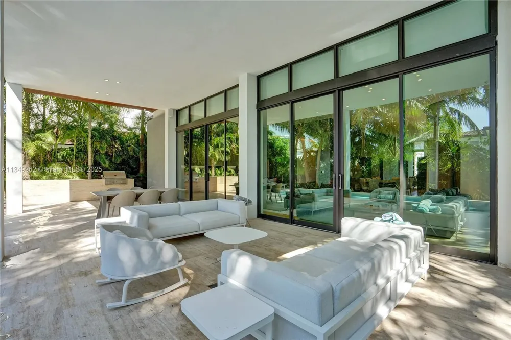 Address Not Shown Golden Beach, FL 33160