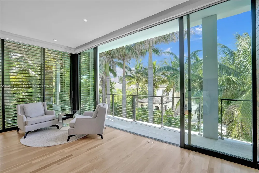 Address Not Shown Golden Beach, FL 33160