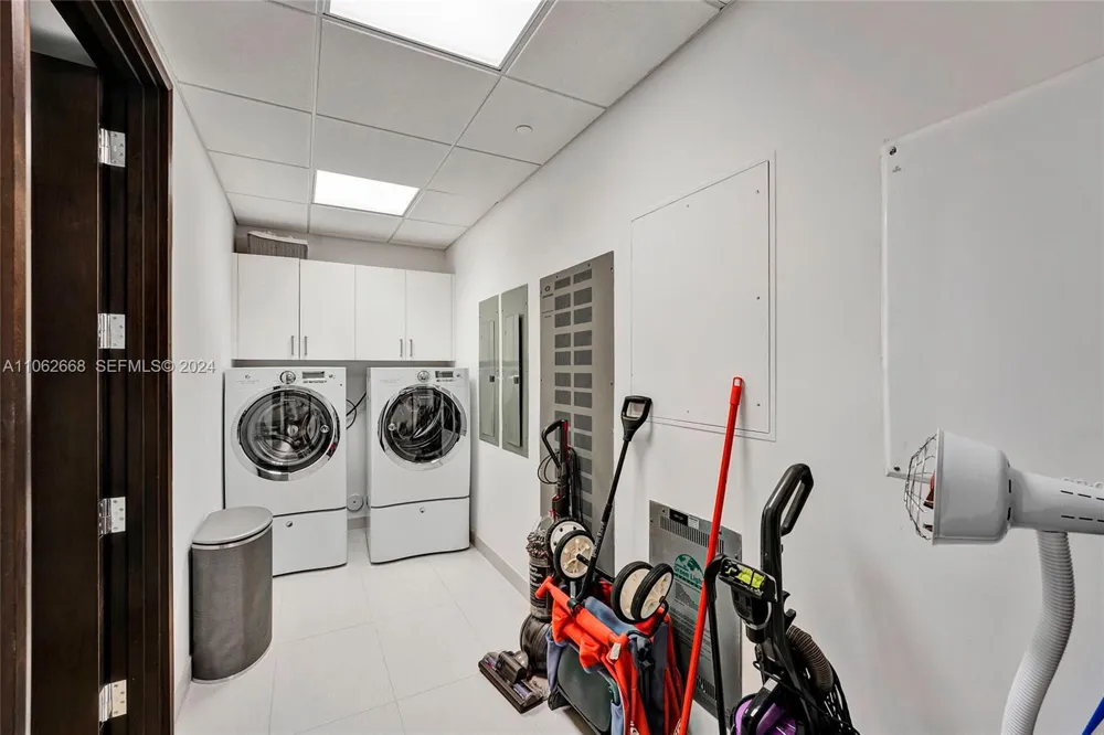 17749 Collins Ave #1402 Sunny Isles Beach, FL 33160