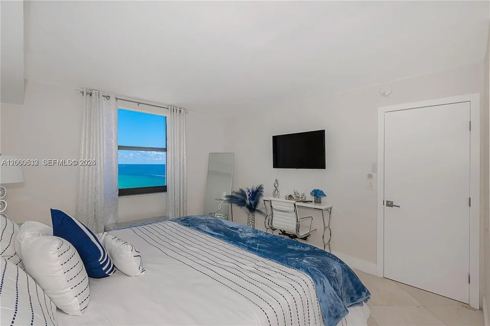 2301 S Ocean Dr #2003 Hollywood, FL 33019