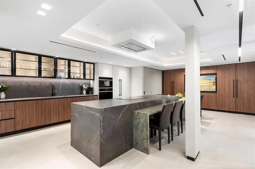 Address Not Shown Sunny Isles Beach, FL 33160