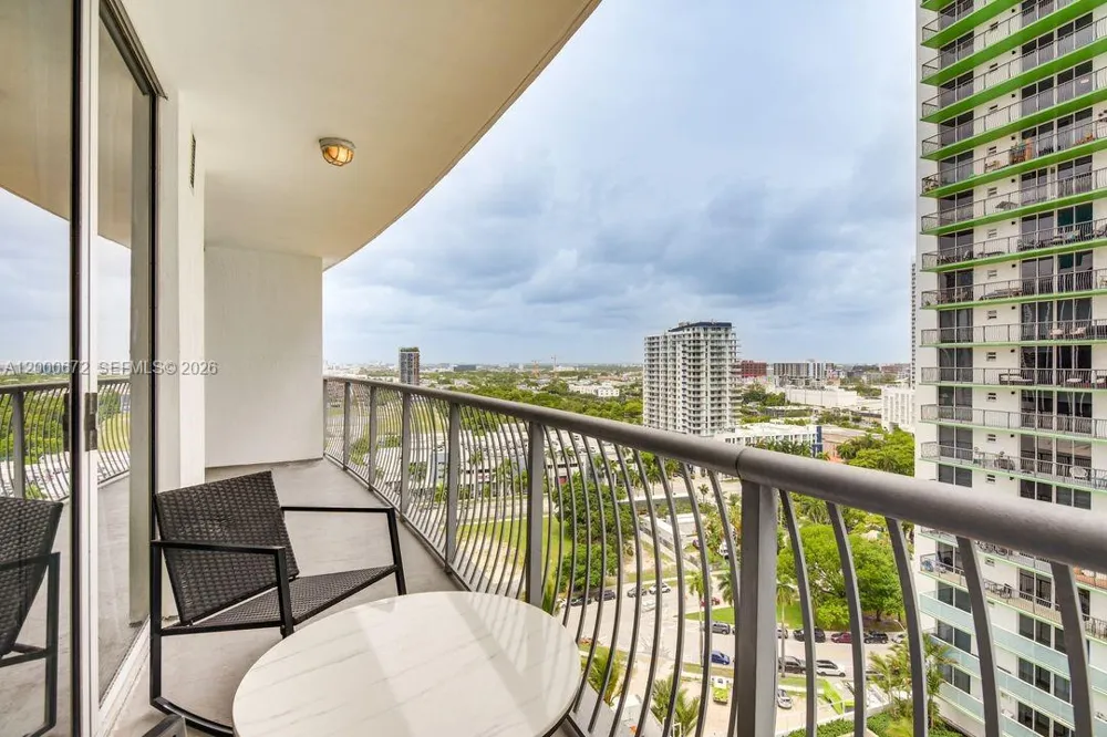 1750 Bayshore Dr #1909 Miami, FL 33132