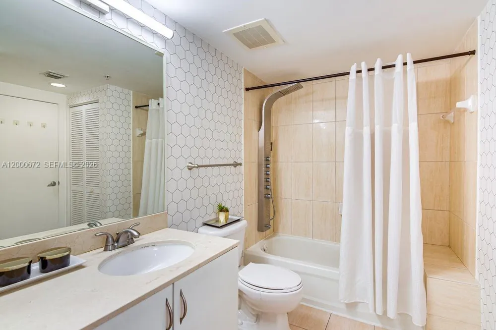 1750 Bayshore Dr #1909 Miami, FL 33132