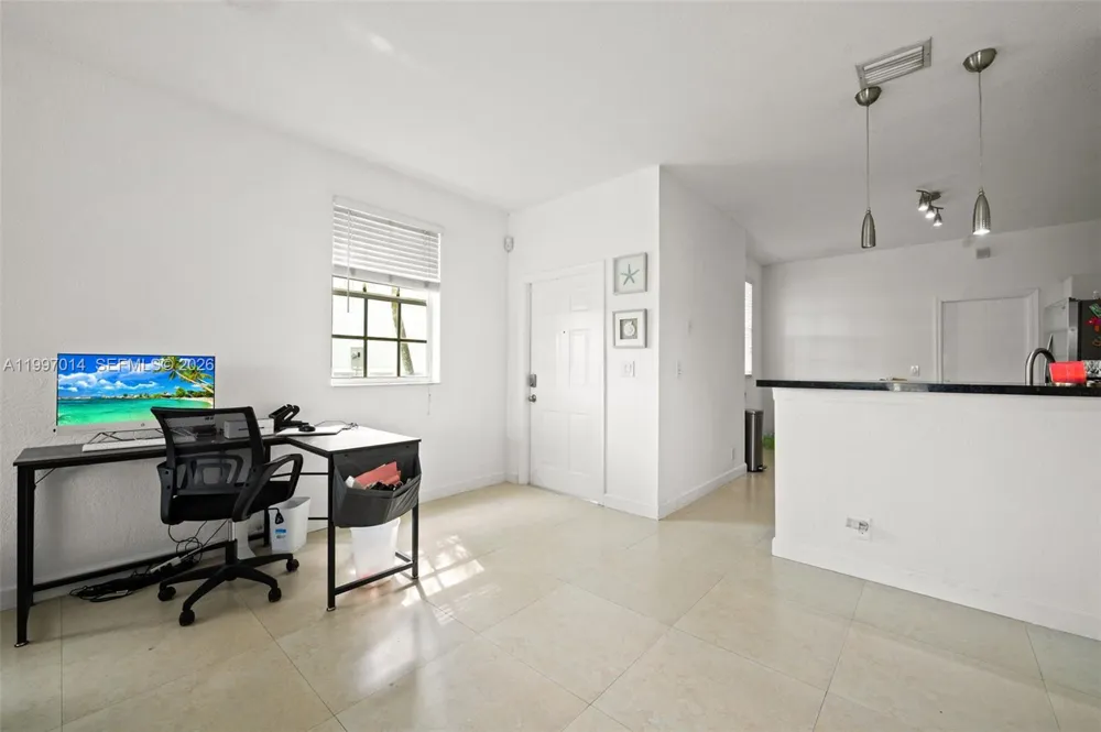 3676 San Simeon Cir Weston, FL 33331