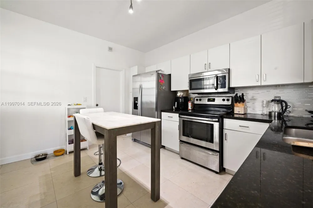 3676 San Simeon Cir Weston, FL 33331