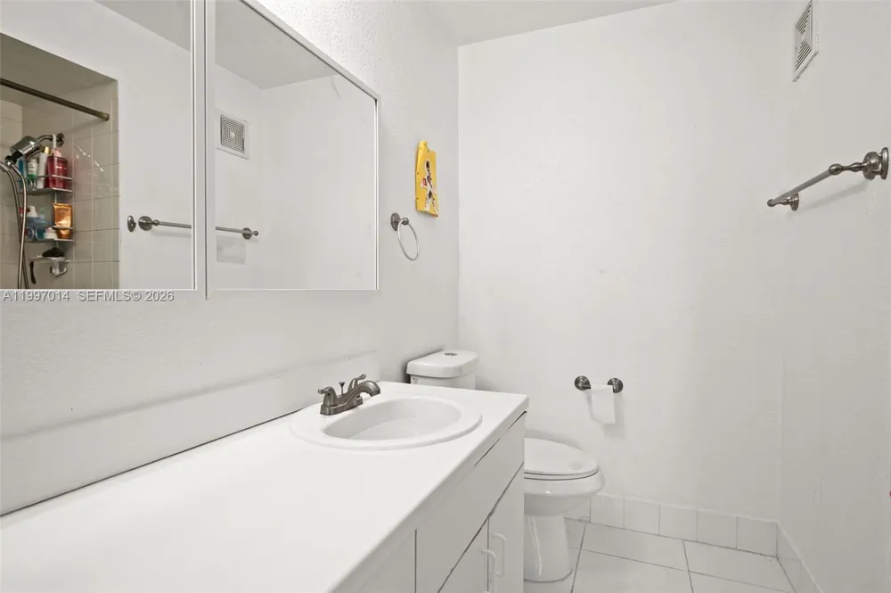 3676 San Simeon Cir Weston, FL 33331