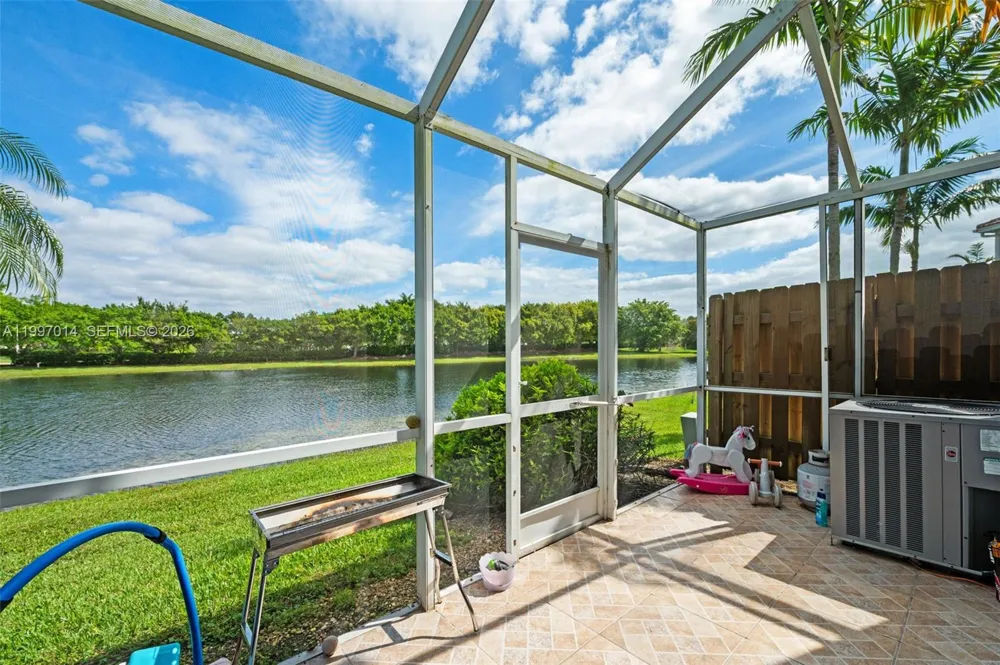 3676 San Simeon Cir Weston, FL 33331